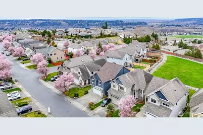 17806 106th Street E, Bonney Lake, WA 98391 - Photo 2