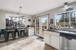 2825 E Crestline Dr, Bellingham, WA 98226 - Photo 24