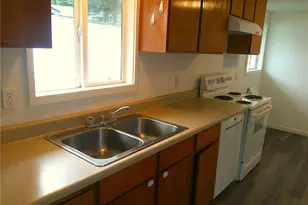 10615 18th Ave SW, Seattle, WA 98146 - Photo 6