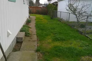 10615 18th Ave SW, Seattle, WA 98146 - Photo 14