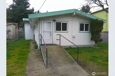 10615 18th Avenue SW, Seattle, WA 98146 - Photo 1