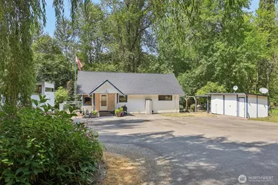 17209 W Riverside Drive, Bothell, WA 98011 - Photo 2