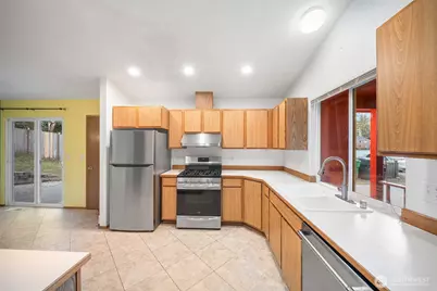 1008 Puget Street NE, Olympia, WA 98506 - Photo 6