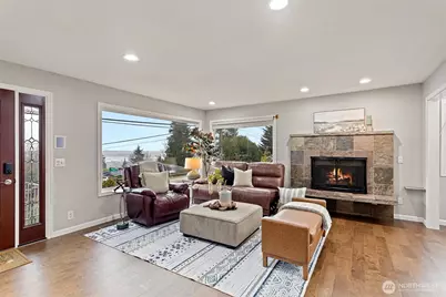 10205 Occidental Avenue S, Seattle, WA 98168 - Photo 8