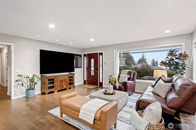 10205 Occidental Avenue S, Seattle, WA 98168 - Photo 10