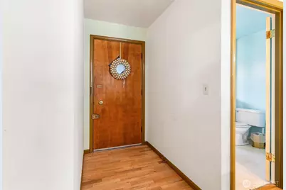 13758 Palatine Avenue N, Seattle, WA 98133 - Photo 4