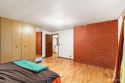 13758 Palatine Avenue N, Seattle, WA 98133 - Photo 16