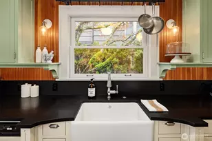 5728 34th Ave NE, Seattle, WA 98105 - Photo 18