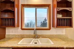 498 Bryant Hill Rd, Woodland, WA 98674 - Photo 8