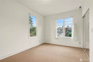 5525 Woodlawn Ave N, Seattle, WA 98103 - Photo 16