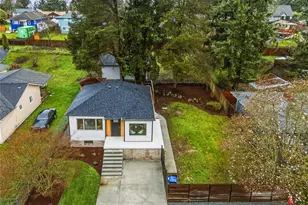 10731 18th Ave SW, Seattle, WA 98146 - Photo 2