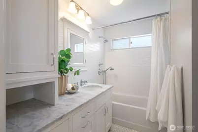 4812 NE 42nd Street, Seattle, WA 98105 - Photo 14