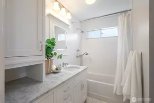 4812 NE 42nd St, Seattle, WA 98105 - Photo 14