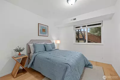 10317 NE 123rd Place, Kirkland, WA 98034 - Photo 32