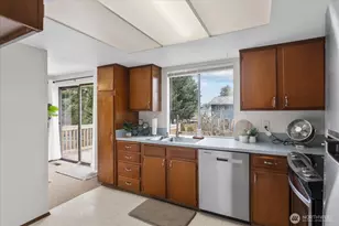 11305 W Ibberson Dr, Everett, WA 98208 - Photo 8