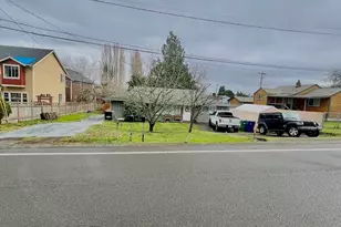 13348 32nd Ave S, Tukwila, WA 98168 - Photo 2