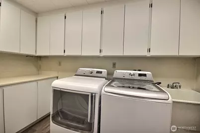 18701 3rd Avenue S, Burien, WA 98148 - Photo 12