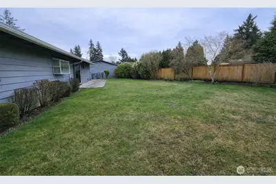 18701 3rd Avenue S, Burien, WA 98148 - Photo 14