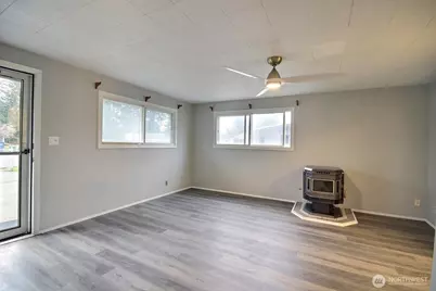 18701 3rd Avenue S, Burien, WA 98148 - Photo 10