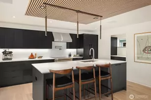 2241 Fairview Ave E, Seattle, WA 98102 - Photo 10