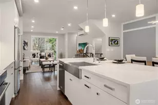 23121 NE 8th St, Sammamish, WA 98074 - Photo 16