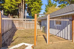 2016 Dickinson Ave NW, Olympia, WA 98502 - Photo 30