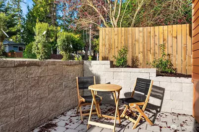 12002 20th Street NE #3, Seattle, WA 98125 - Photo 2