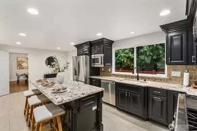 18505 NE 26th Street, Redmond, WA 98052 - Photo 14