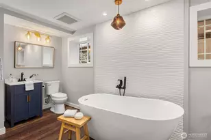 17443 NE 12th St, Bellevue, WA 98008 - Photo 32