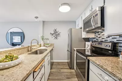 2219 14th Avenue W #304, Seattle, WA 98119 - Photo 10