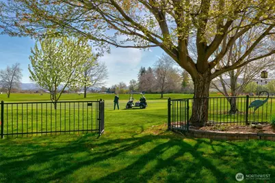 2205 S 88th Avenue, Yakima, WA 98903 - Photo 32