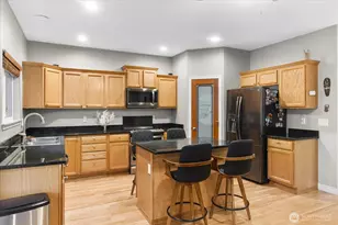 27867 256th Ct SE, Maple Valley, WA 98038 - Photo 2