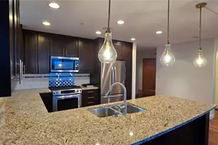 10650 NE 9th Pl, Bellevue, WA 98004 - Photo 8