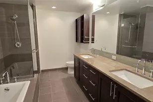 10650 NE 9th Pl, Bellevue, WA 98004 - Photo 2