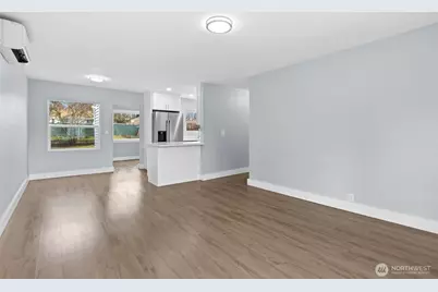 817 114th Street S, Tacoma, WA 98444 - Photo 4