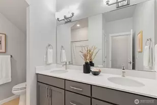 8321 NE 176th Ct, Kenmore, WA 98028 - Photo 14