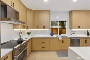 13009 NE 104th Pl, Kirkland, WA 98033 - Photo 12