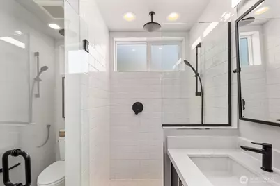 3625 Wallingford Avenue N #A, Seattle, WA 98103 - Photo 20