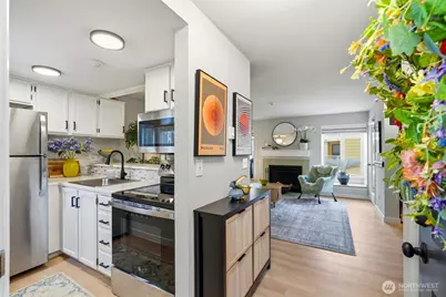 15846 NE Leary Way #6-201, Redmond, WA 98052 - Photo 10