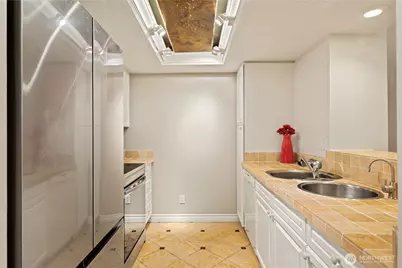 15512 Country Club Drive #B14, Mill Creek, WA 98012 - Photo 10