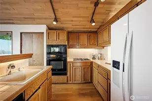 12656 Blakely Pl NW, Seattle, WA 98177 - Photo 10