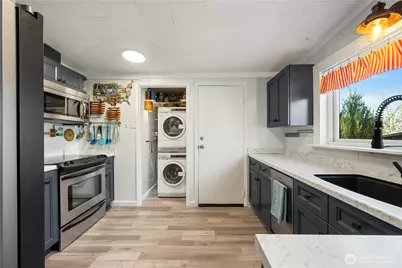 2125 Gunn Road, Mount Vernon, WA 98273 - Photo 14