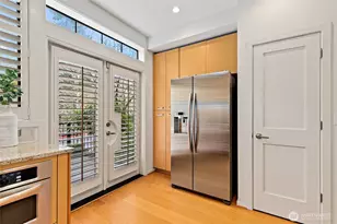 10595 NE 12th Pl, Bellevue, WA 98004 - Photo 12