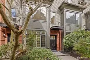 10595 NE 12th Pl, Bellevue, WA 98004 - Photo 2