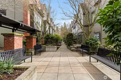 10595 NE 12th Place #102, Bellevue, WA 98004 - Photo 36