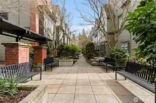 10595 NE 12th Pl, Bellevue, WA 98004 - Photo 36