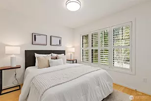 10595 NE 12th Pl, Bellevue, WA 98004 - Photo 14