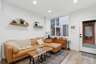 909 Hiawatha Pl S, Seattle, WA 98144 - Photo 4