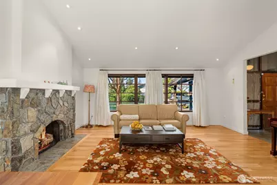 4478 142nd Avenue SE, Bellevue, WA 98006 - Photo 6