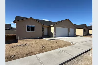 138 Salmon Drive, Wenatchee, WA 98801 - Photo 2